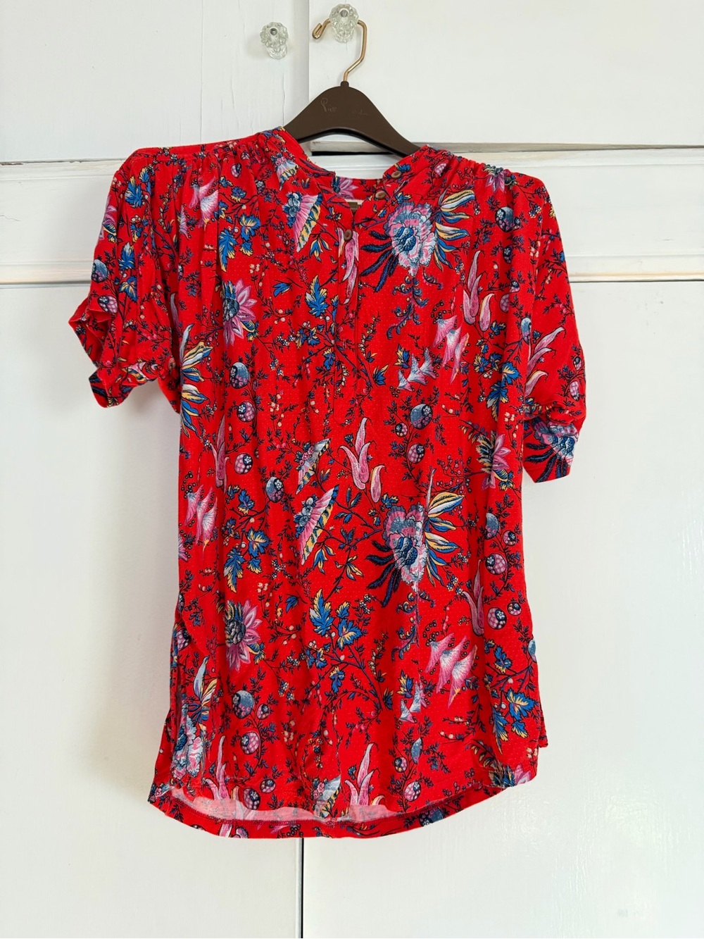 Anthropologie Red Floral Short Sleeve Tee with Puff Sleeves